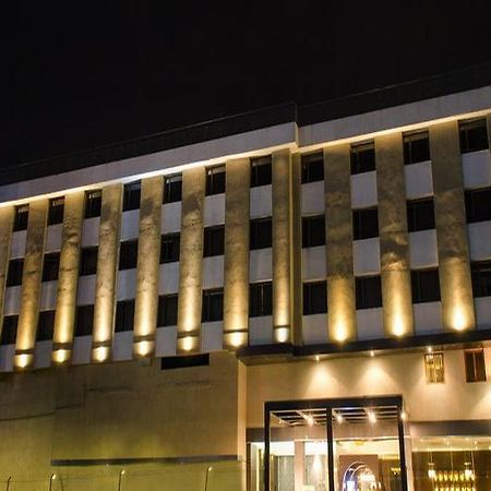 Hotel Siesta Hinjewadi Pune Eksteriør bilde