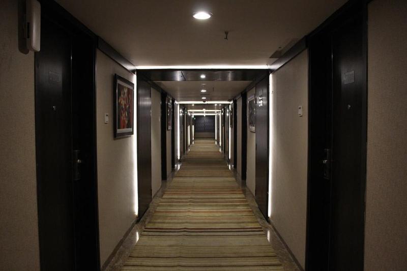 Hotel Siesta Hinjewadi Pune Eksteriør bilde
