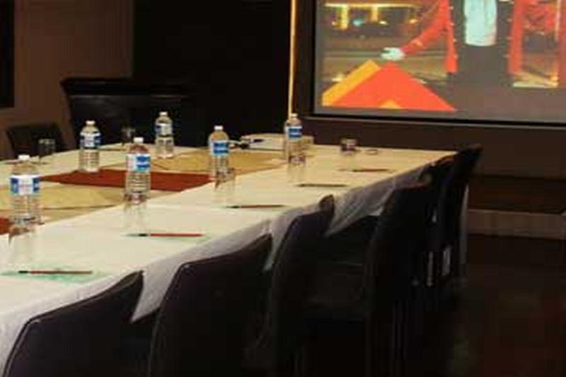 Hotel Siesta Hinjewadi Pune Eksteriør bilde