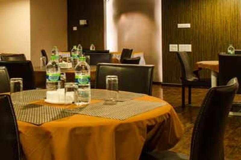 Hotel Siesta Hinjewadi Pune Eksteriør bilde